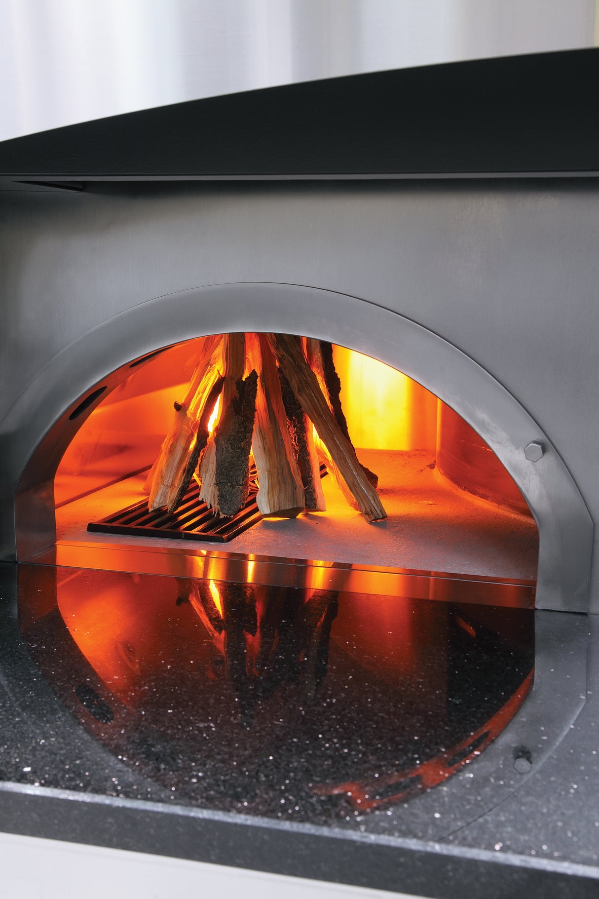 EMPERO EMP.SPO.05-USA Gas & Wood Rotating Stone Pizza Oven