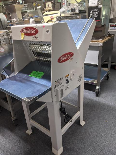 Skyfood FAT120 Bread Slicer – Floor Model